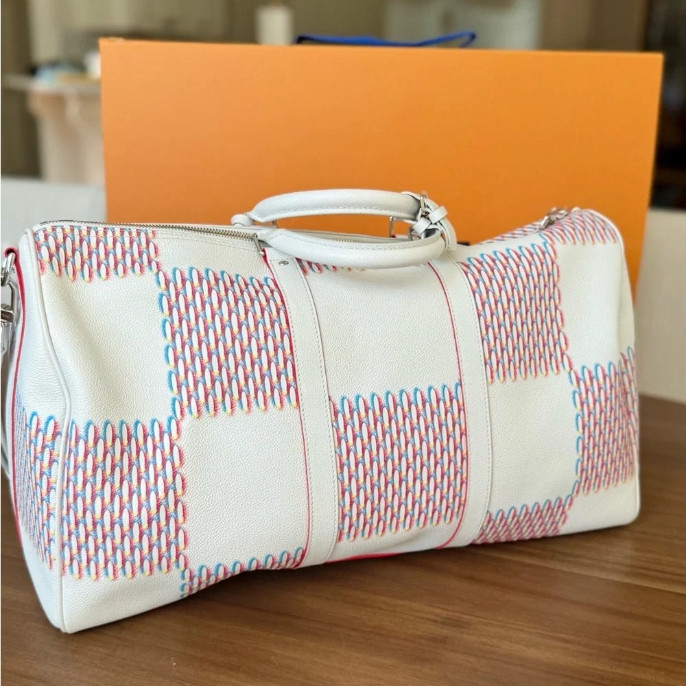 Limited Edition Louis Vuitton Keepall Bandoulière 50 Damien Spray Travel Bag